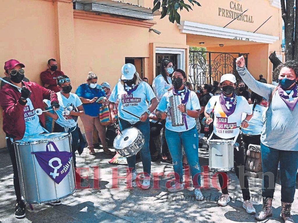 Salud buscará un diálogo con la Iglesia por prohibición de las PAE