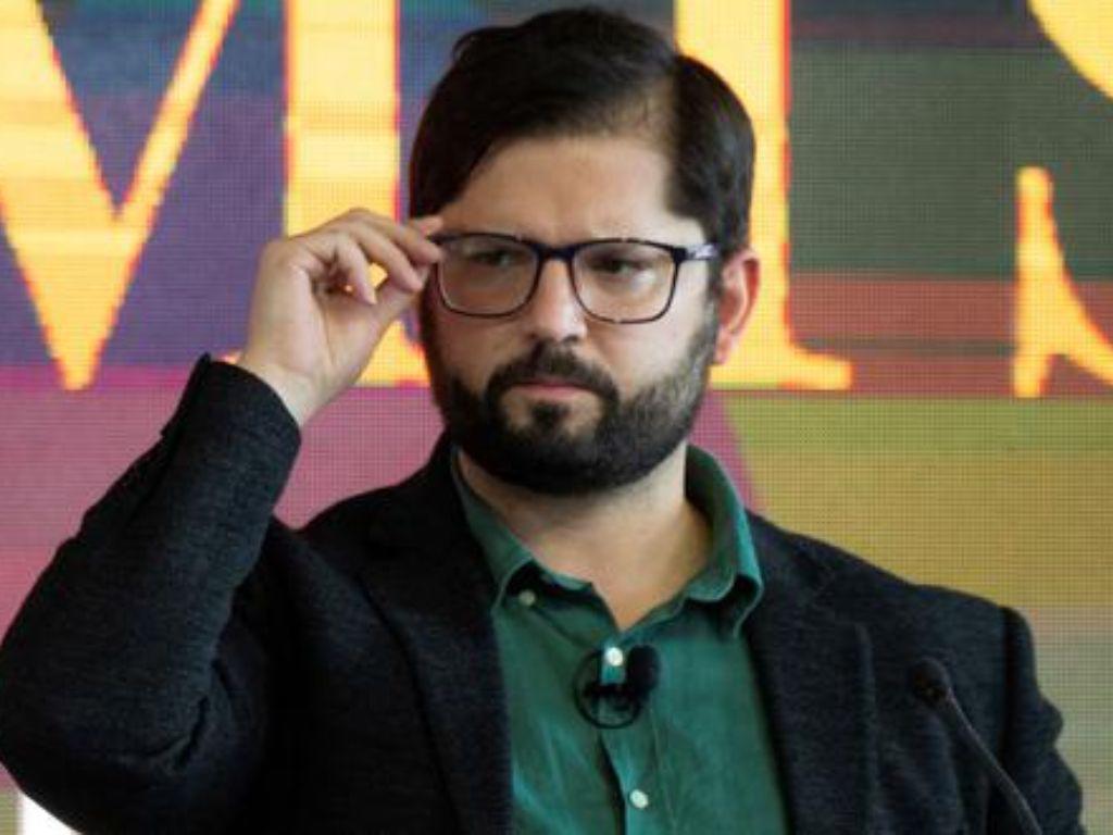 Boric inicia diálogos para trazar nuevo camino constitucional en Chile