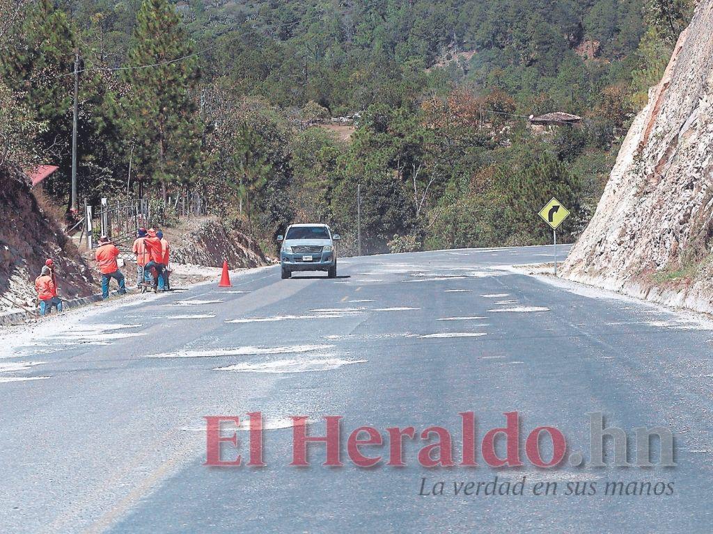 El 76.76% de las carreteras del país no están pavimentadas El 76.76% de las carreteras del país no están pavimentadas