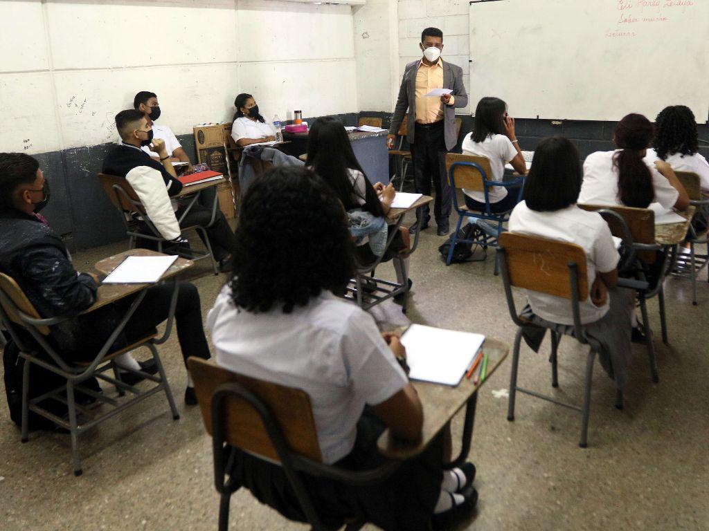 La currícula educativa no responde a las necesidades del mercado laboral, señalan expertos