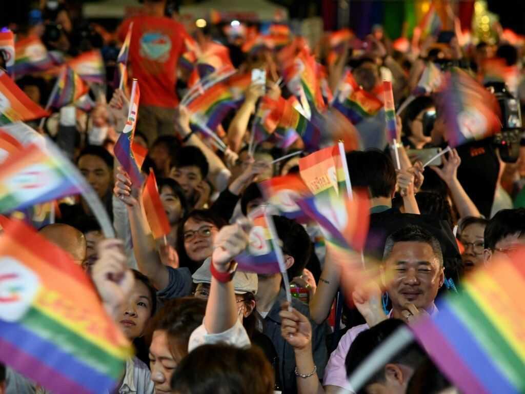 Parejas LGBT taiwanesas exigen total igualdad en la ley del matrimonio para todos