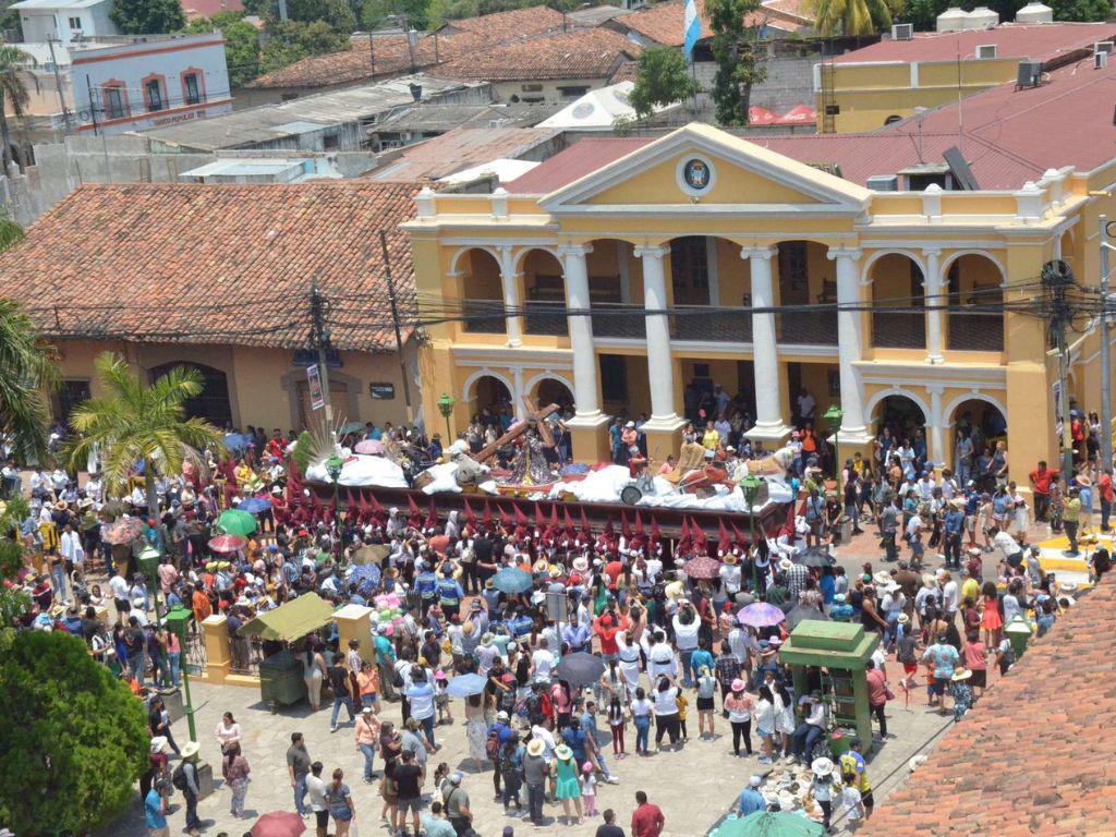 Comayagua se llena de fervor y visitantes en la Semana Mayor