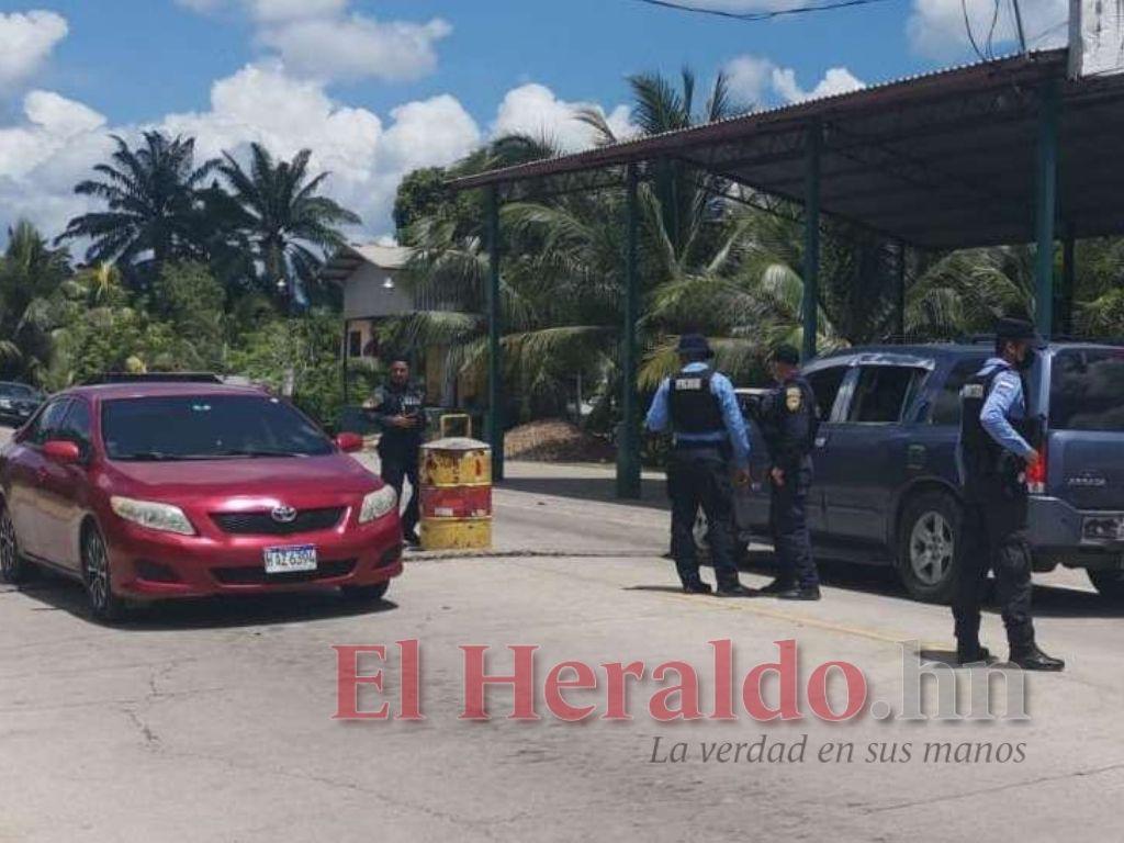 Investigan tres hipótesis por el brutal crimen de policías en Colón