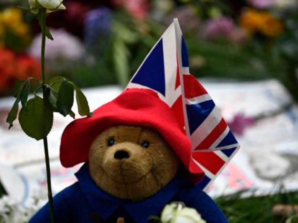 El oso Paddington, convertido en símbolo de los homenajes a Isabel II