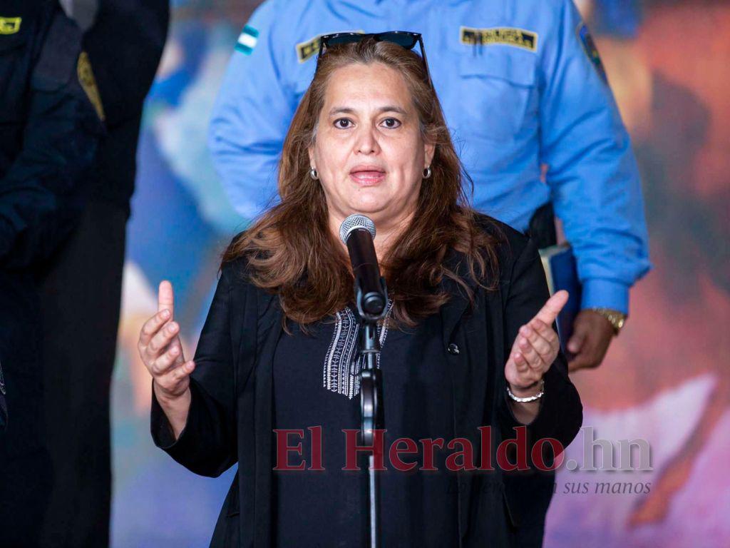 “Espero que la Fiscalía no turne el caso a otras agencias como la ATIC”, Julissa Villanueva sobre masacre