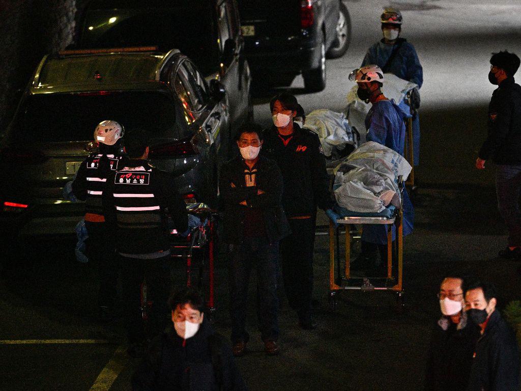 “Las personas caían apiladas, algunos perdían el conocimiento y otras parecían muertas”, revela testigo de estampida en Seúl