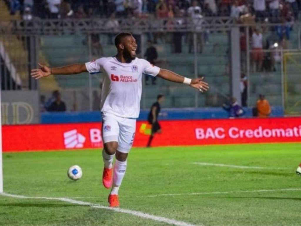 Municipal seduce a Benguché y Olimpia no piensa en dejarlo ir