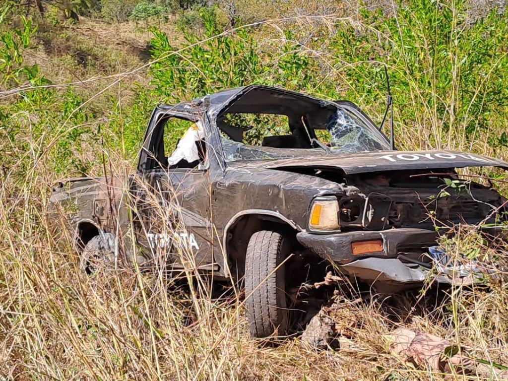 Tres muertos deja volcamiento de vehículo en Santa Bárbara