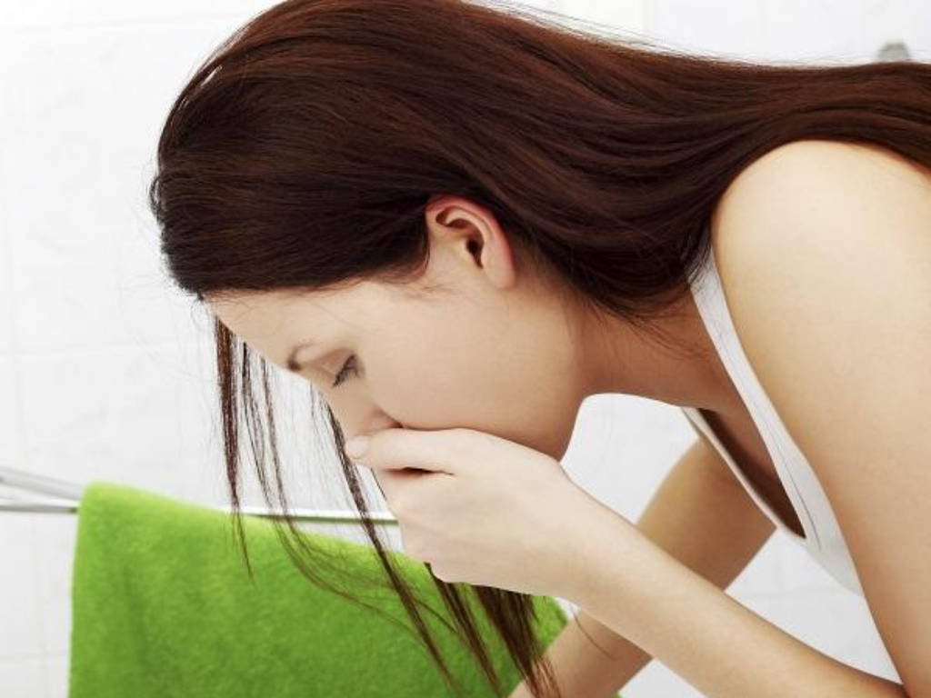 ¿El estrés puede causar náuseas y vómitos?