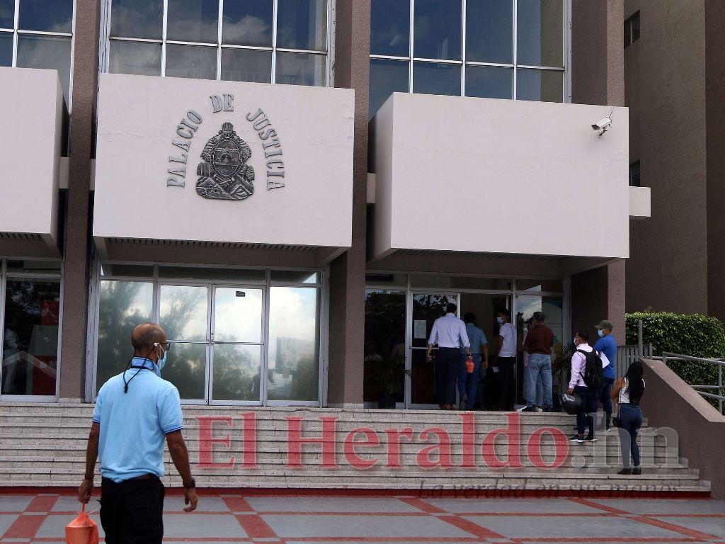 Antecedentes penales para trabajo es gratuita entre los 18 y 25 años