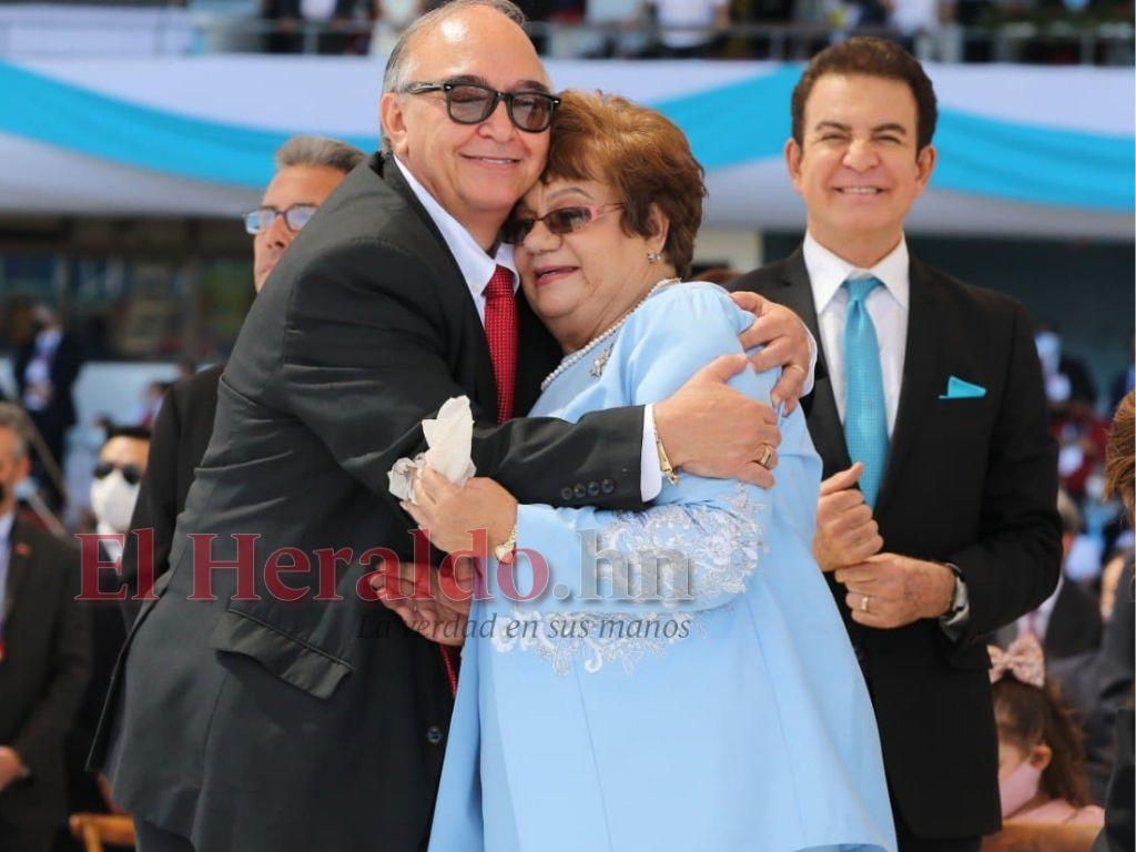 Atuendo de Doris Gutiérrez para toma de posesión estuvo a cargo de una emprendedora