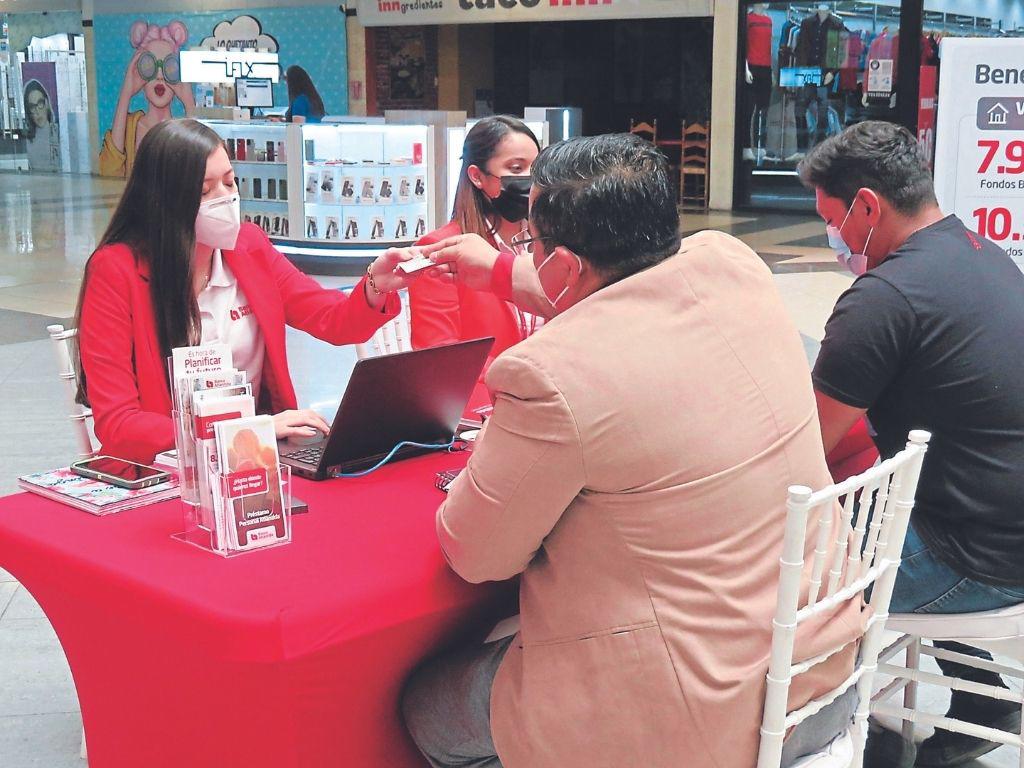 ¿Cuál es el ingreso para comprar un vehículo utilitario?