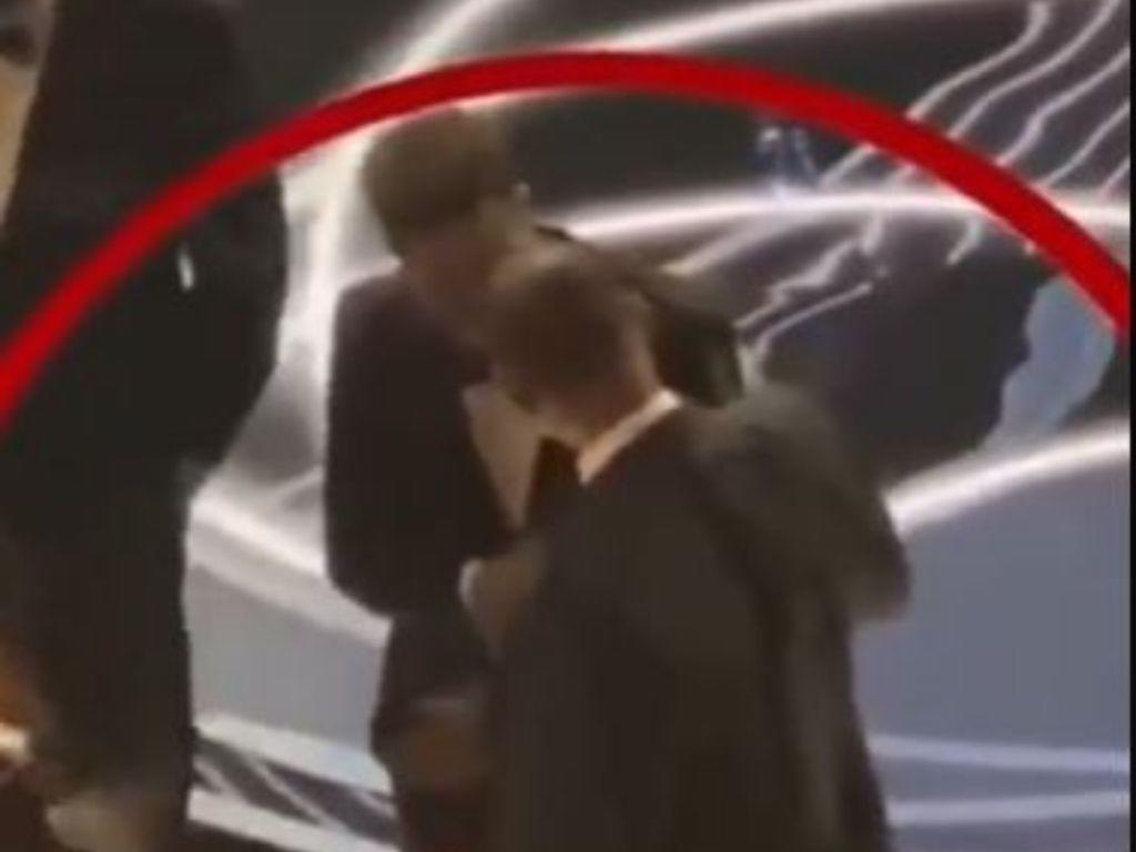 El momento en que Chris Rock le pide perdón a Will Smith por el chiste sobre su esposa