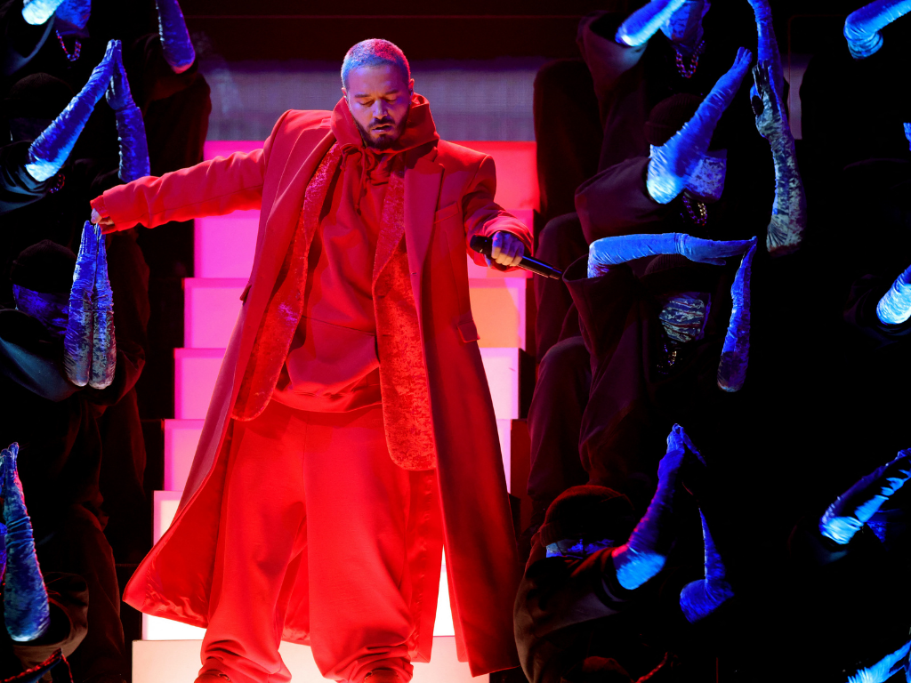 Las duras críticas a J Balvin por su presentación en los Premios Grammy