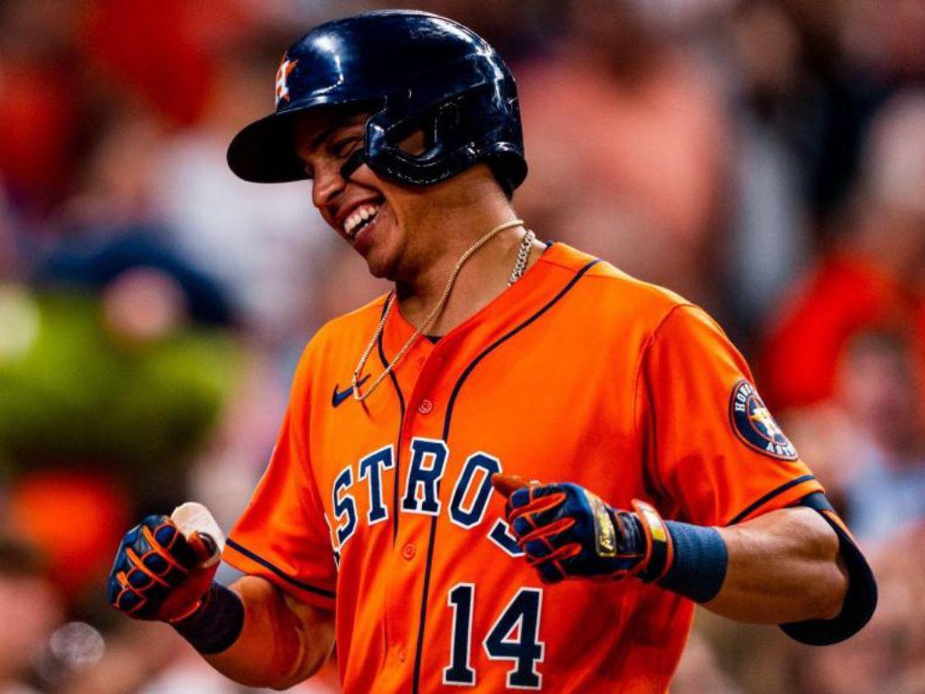 ¡Tras ganar las Grandes Ligas! Mauricio Dubón firma nuevo contrato con los Astros de Houston para el 2023