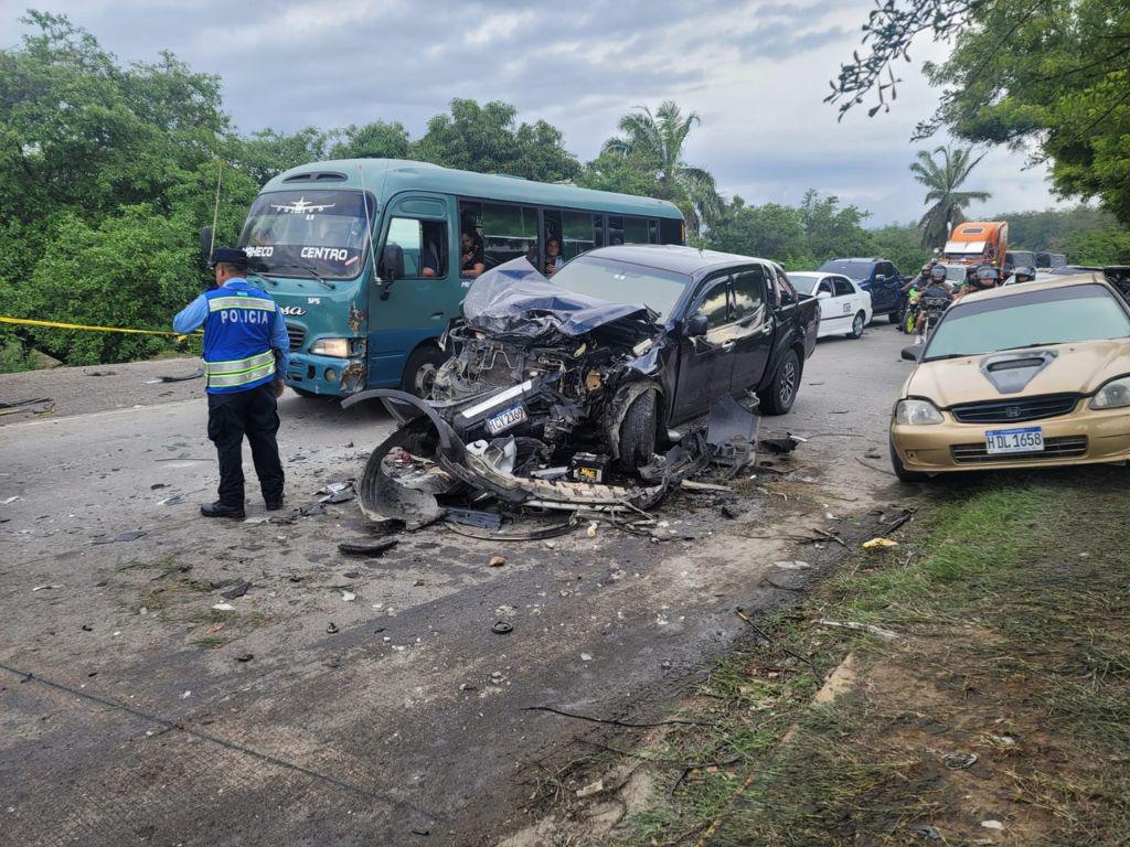Un muerto y un herido deja aparatoso accidente en La Lima, Cortés