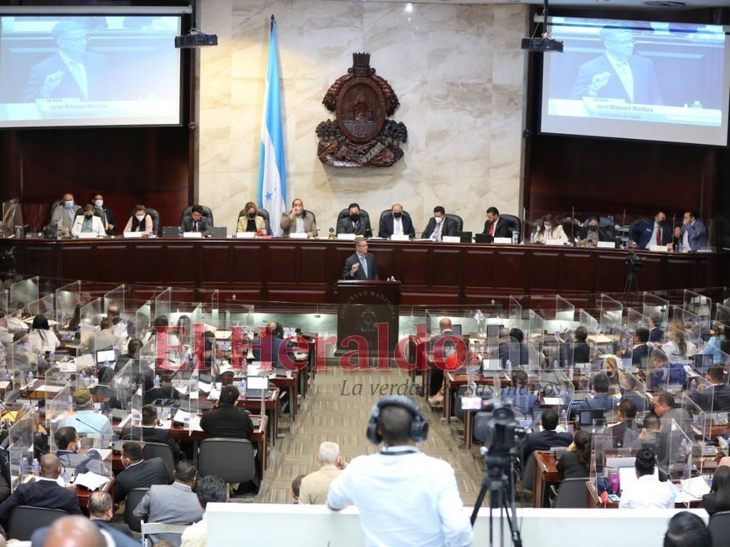 Ministro de Salud asegura que encontró una “porqueriza” en la Secretaría