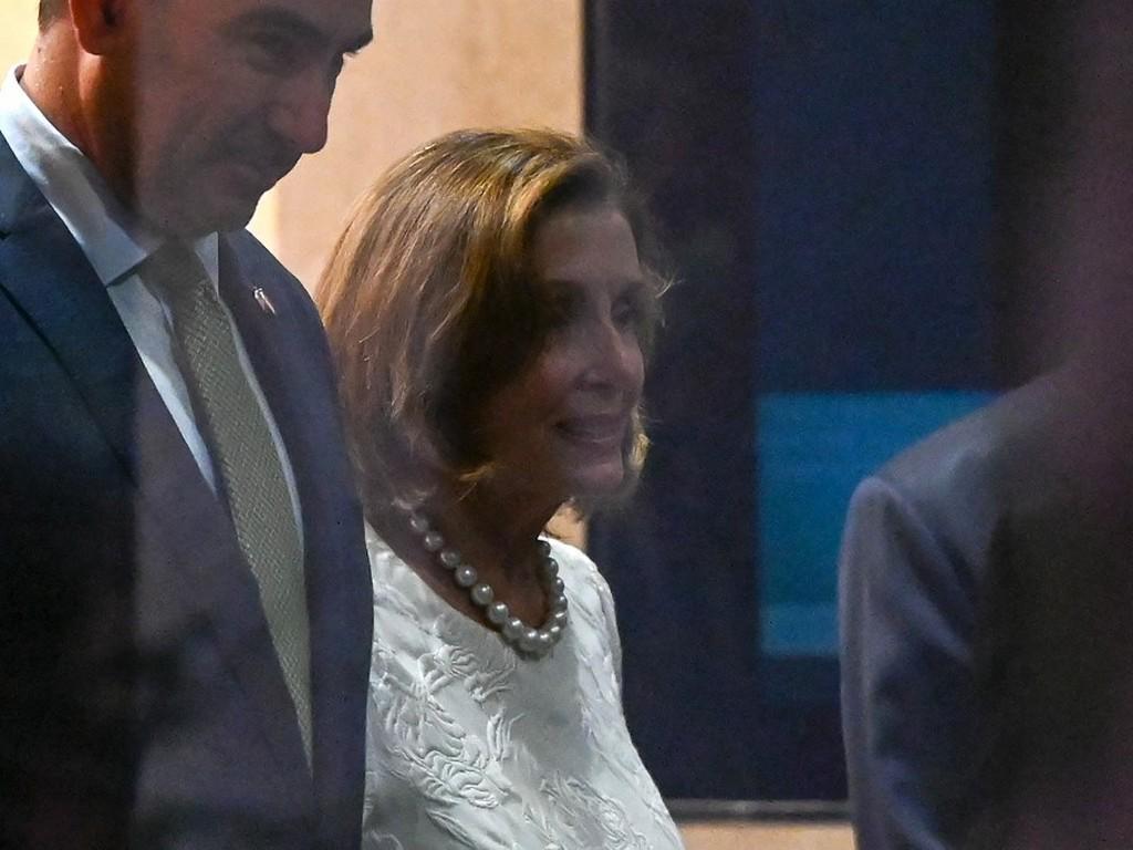 Nancy Pelosi inicia su gira por Asia en medio de tensiones entre EEUU y China por Taiwán