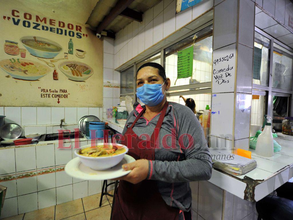 La reina de las sopas se sirve como un manjar en el mercado Jacaleapa La reina de las sopas se sirve como un manjar en el mercado Jacaleapa