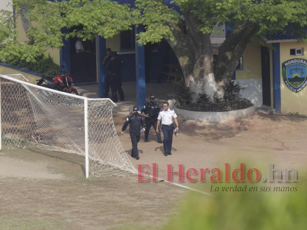 La DEA realiza inspección en Los Cobras previo a extradición de Juan Orlando Hernández La DEA realiza inspección en Los Cobras previo a extradición de Juan Orlando Hernández
