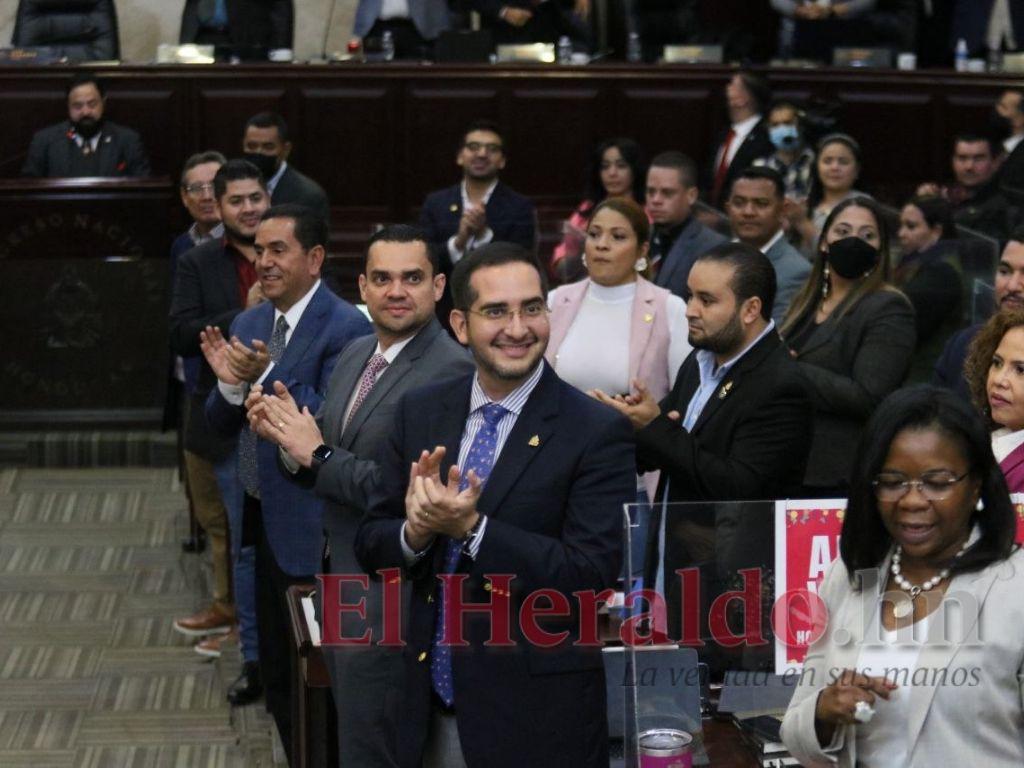 Partido Nacional pide a Xiomara Castro “no ensuciar sus manos” y vetar decreto que da poderes a Uferco