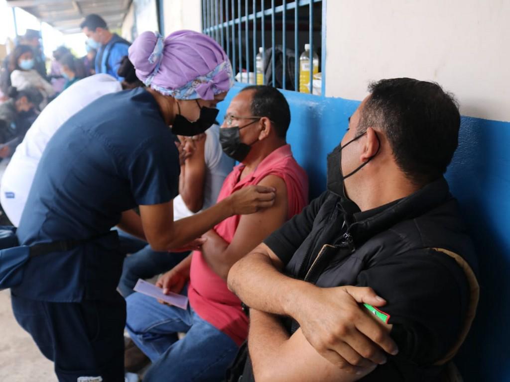 Llevan brigadas sociales a pobladores de Tierras del Padre