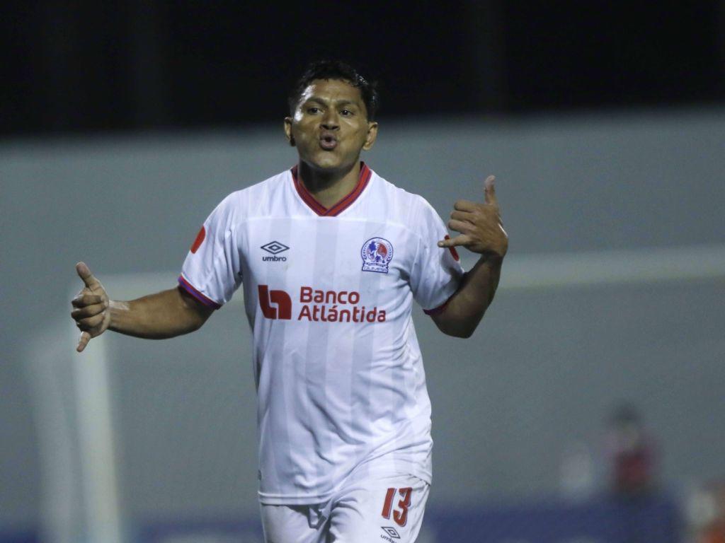 ¡Explotó en redes! Brayan Moya  sale en defensa de Olimpia tras sanción a Gabriel Araújo