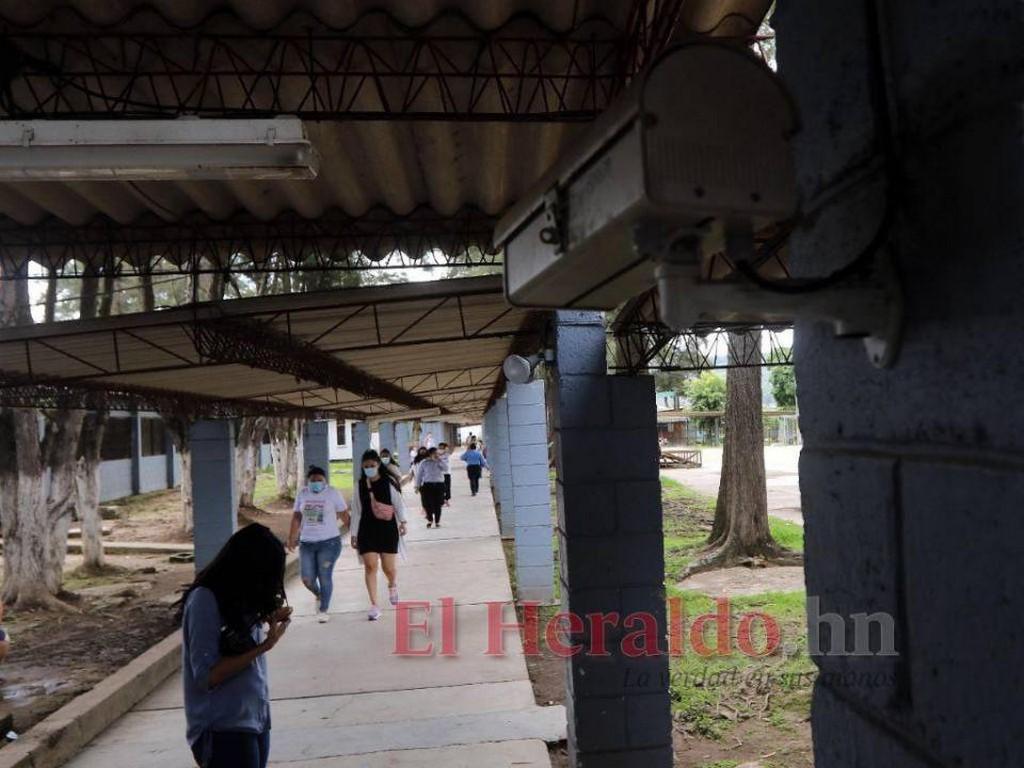 Acusan a dos funcionarios de PNFAS por negar ingreso a fiscal de DDHH