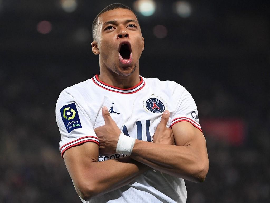 Mbapp&eacute; ha decidido seguir en el Par&iacute;s SG, seg&uacute;n varios medios