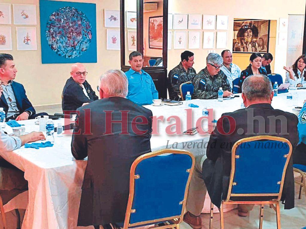 Al Congreso Nacional reforma al Consejo Nacional de Defensa