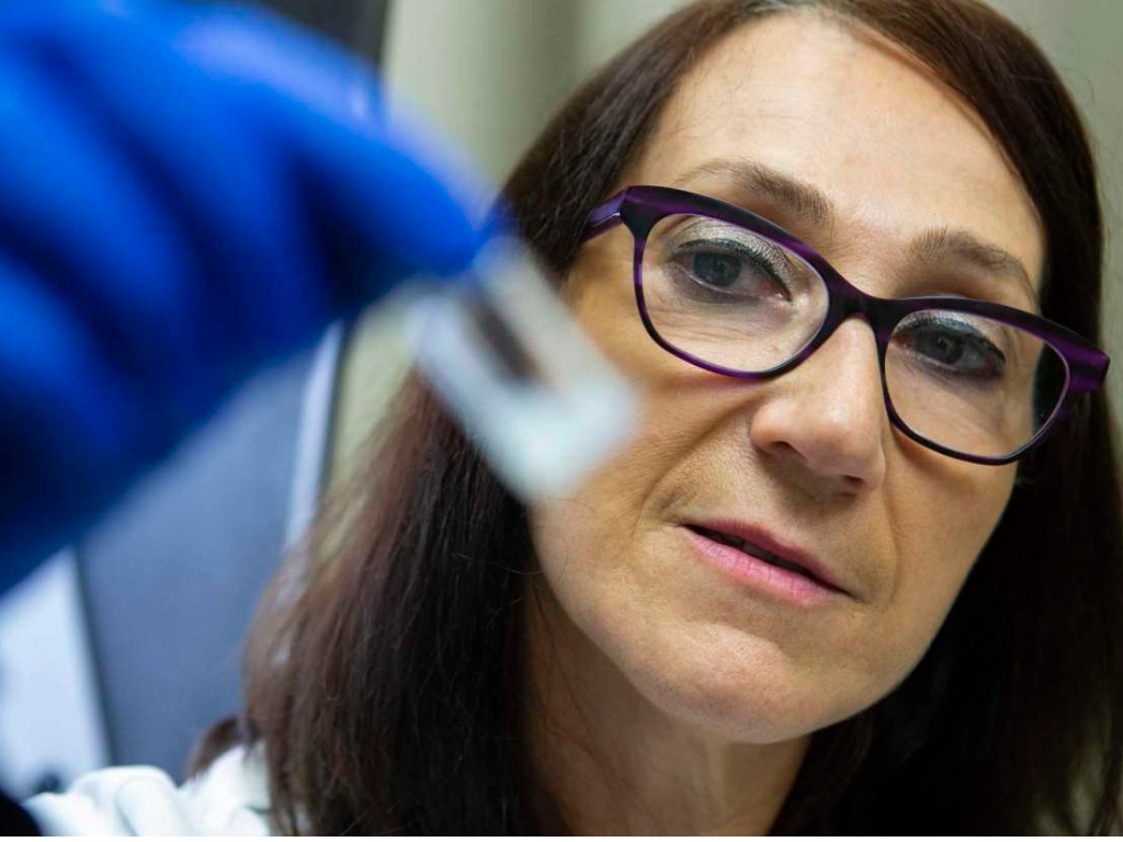 “La dificultad me mantiene motivada”: María Elena Bottazzi, la ciudadana del mundo que se encamina al Premio Nobel de la Paz