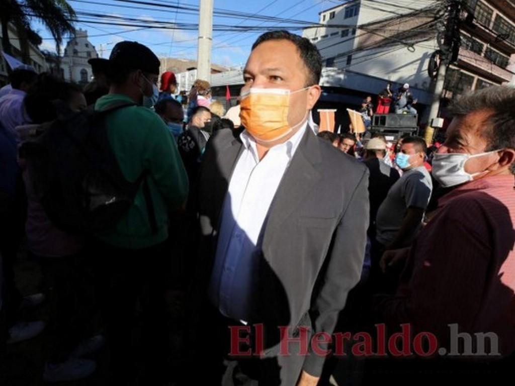 “Pueden criticar, pero jamás nos verán extraditados”, asegura diputado Jari Dixon