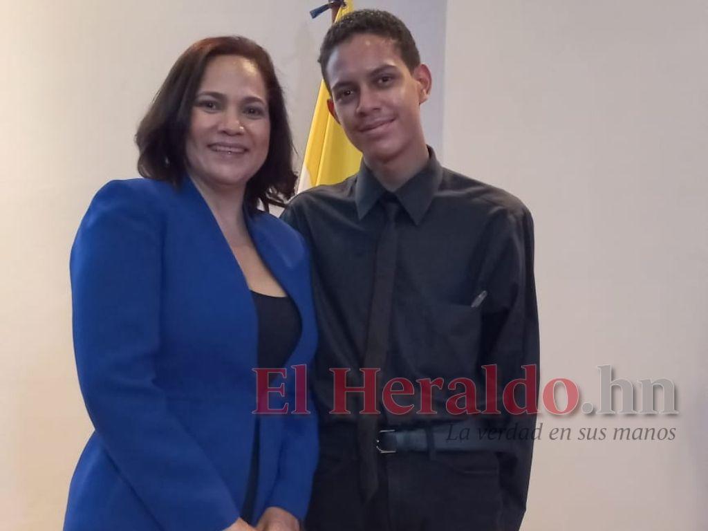 Enma Calderón: “El periodismo debemos vivirlo todos los días”