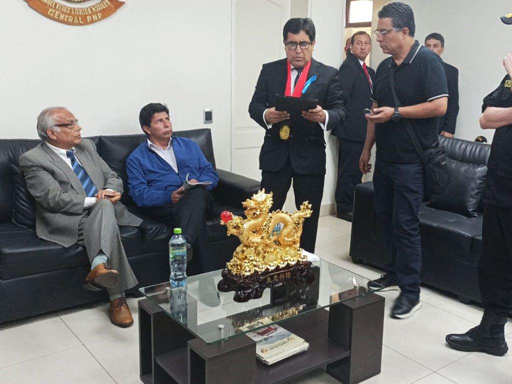 ¿Qué lecciones deja la destitución de Pedro Castillo en Perú a políticos hondureños?