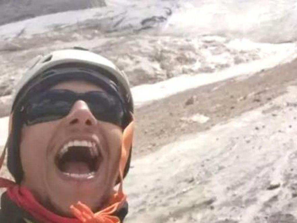 Joven envió selfie antes de colapso  de glaciar italiano que mató a siete personas