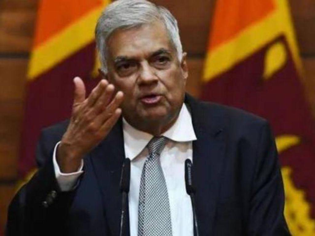 Sri Lanka: Primer ministro es  nombrado presidente interino