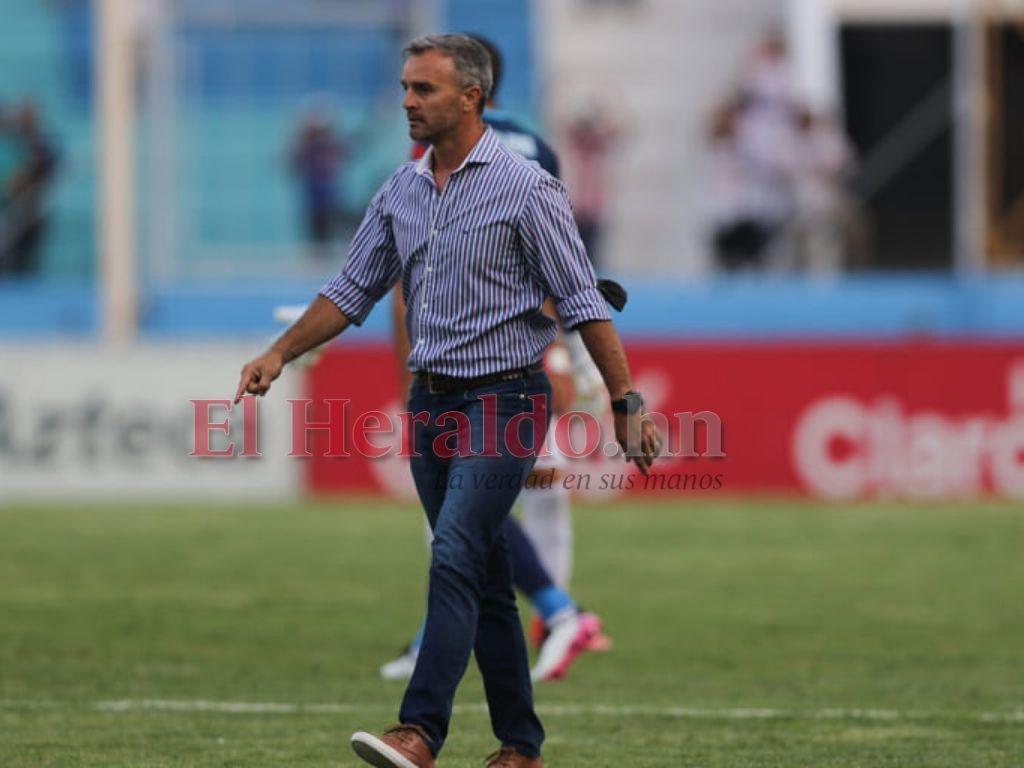 Comisión de Disciplina castiga con tres partidos a Pablo Lavallén, entrenador de Olimpia