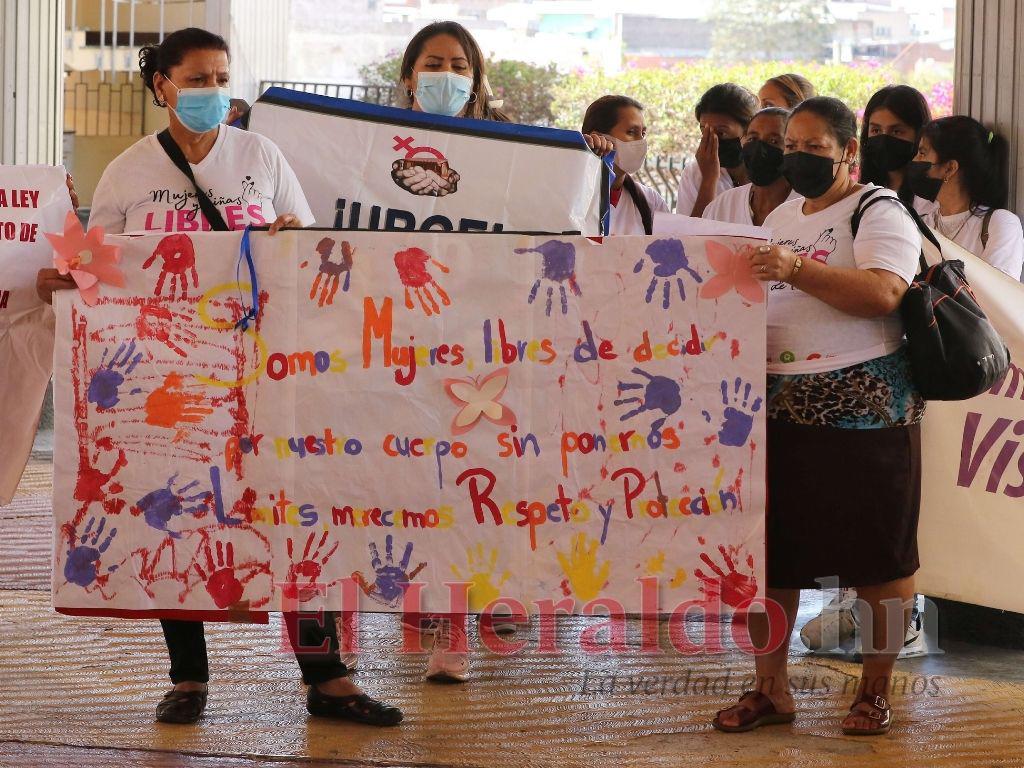 Legalizar la PAE y despenalizar el aborto plantean sectores al Estado