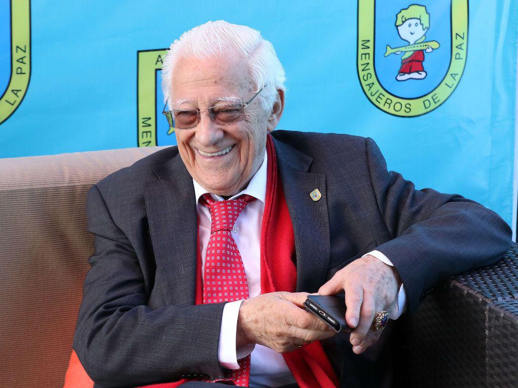 Padre Ángel García trajo a la capital su mensaje de paz