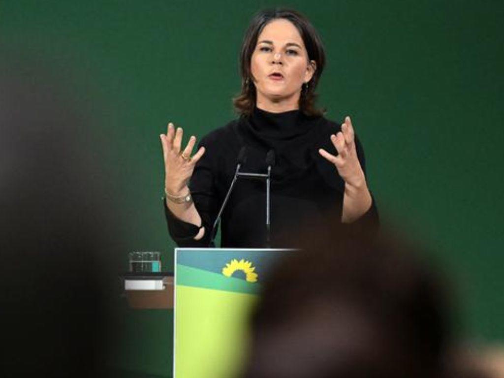 Ministra alemana dice que Rusia podría utilizar a refugiados como armas en la “guerra híbrida”