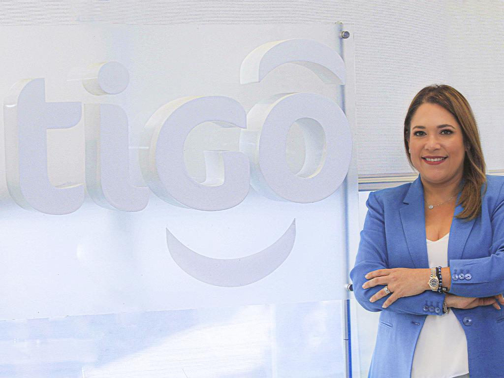 Laura Zelaya, estratega de marketing de la empresa líder en telecomunicaciones