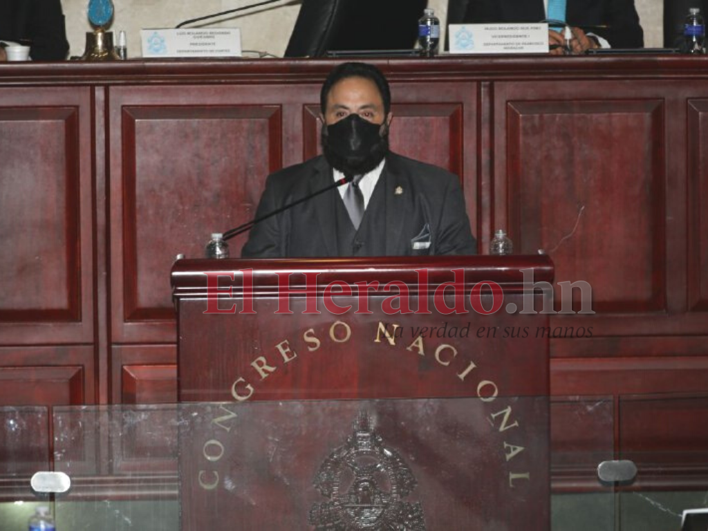 Presidente del CN reconoce elevado pago de viáticos y llama al control