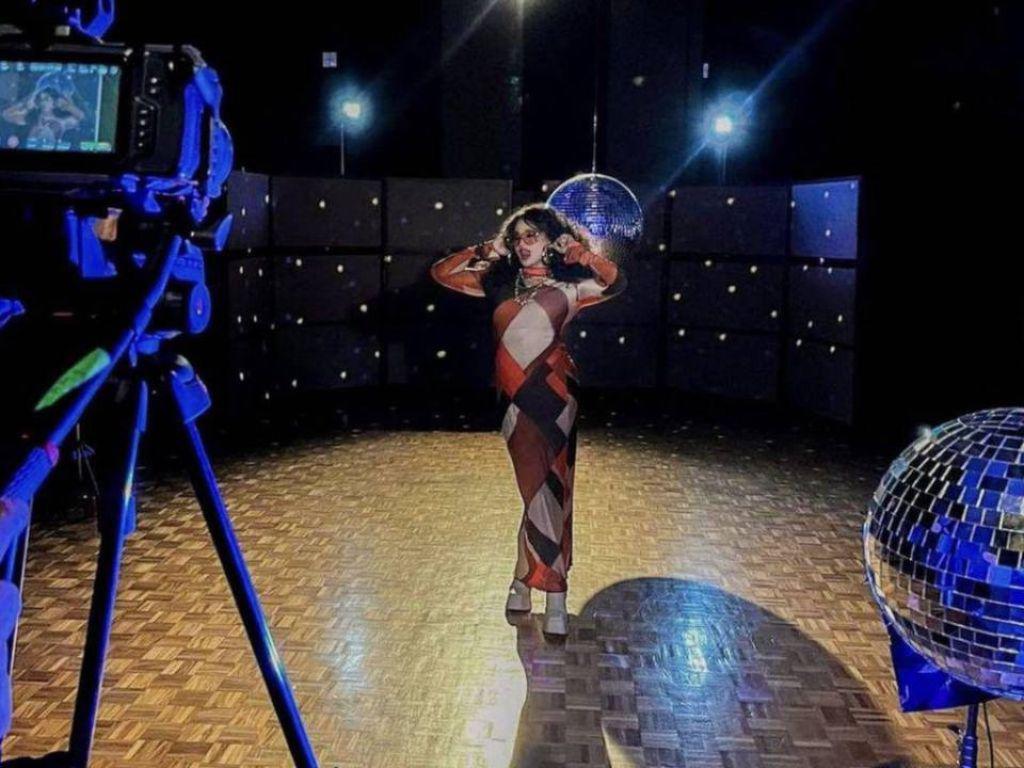 Cesia Sáenz lanza adelanto de su nueva e inédita canción ‘X ti ya no’