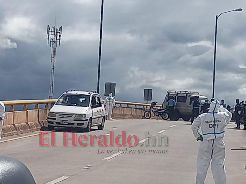 Un muerto y un herido deja tiroteo contra un taxi en la colonia 21 de Octubre de la capital