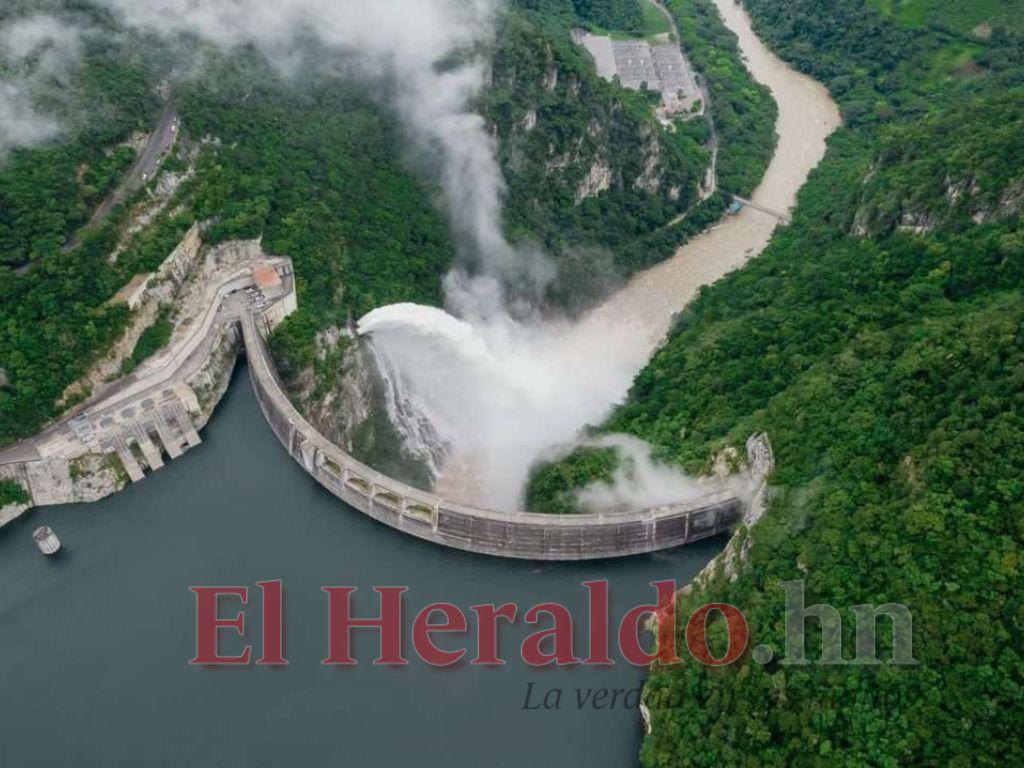 Represa “El Cajón” se descargó sin alcanzar el límite establecido por el manual