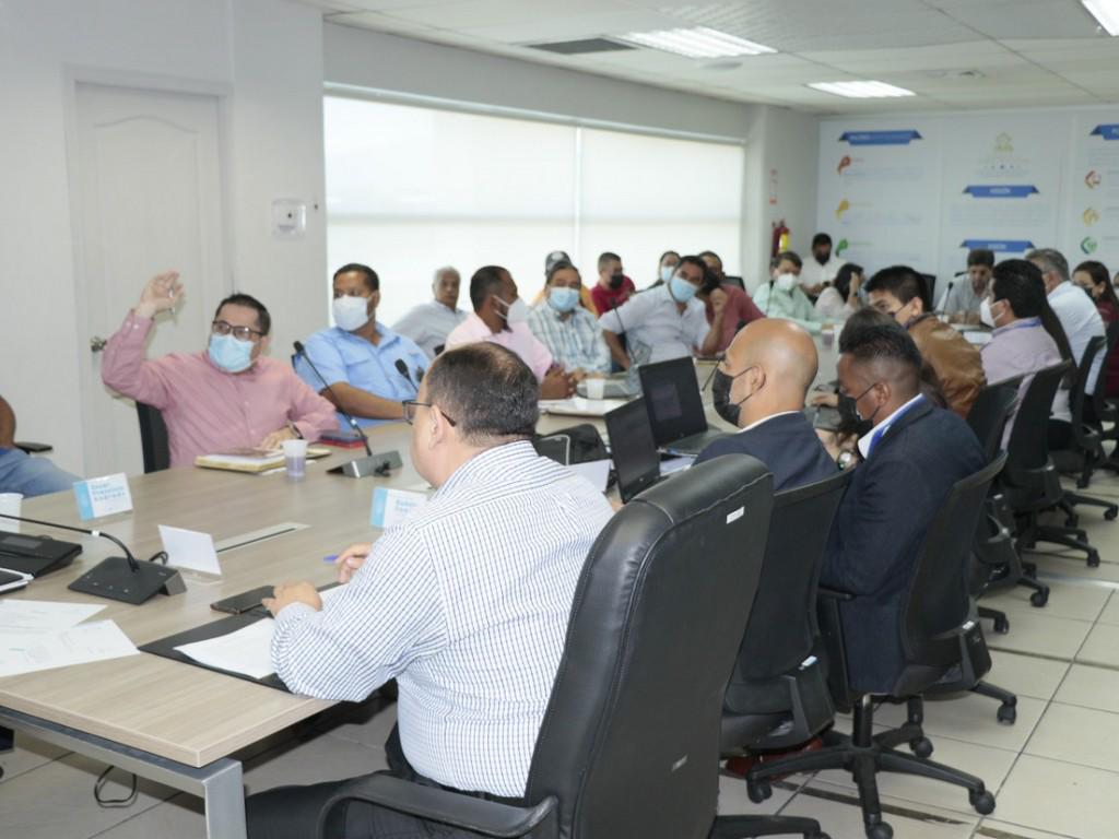 Gobierno y transporte de carga acuerdan respetar tarifa mínima por kilómetro