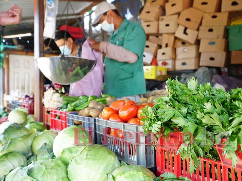 Al alza siguen los precios de productos de la canasta básica