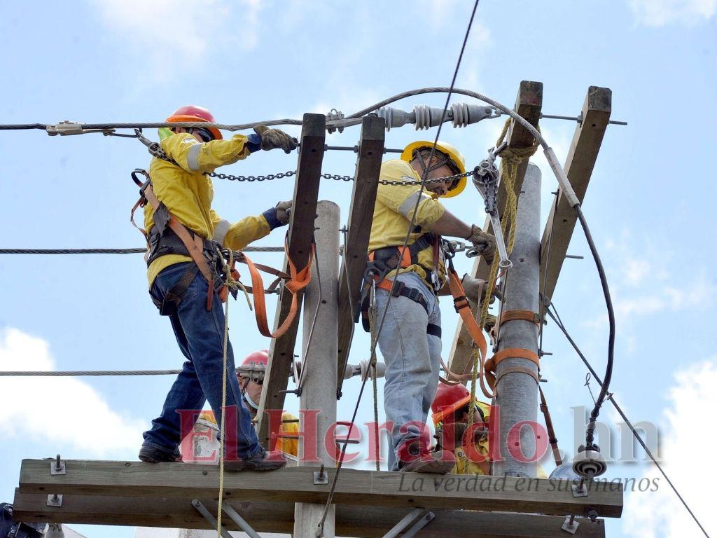 Hay apagones en varias regiones del país por déficit en generación