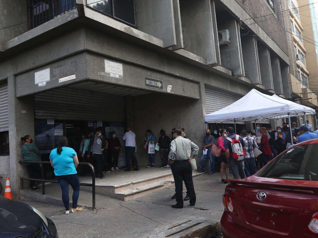 ¿Cómo obtener constancia de no poseer bienes inmuebles en la Alcaldía Municipal?