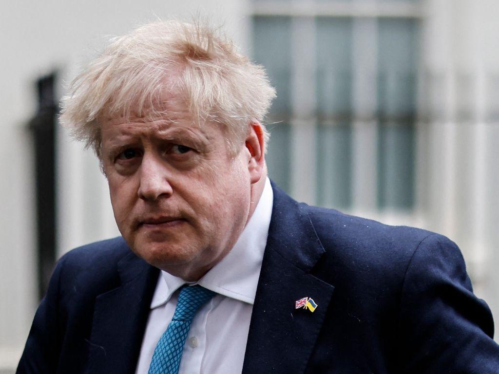 Boris Johnson acusa de Putin de criminal de guerra